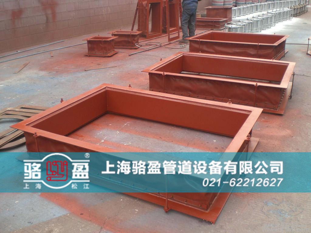 香港機(jī)場(chǎng)矩形非金屬<a href=http://enfestasarim.com target=_blank class=infotextkey>補(bǔ)償器</a>噴涂環(huán)節(jié)